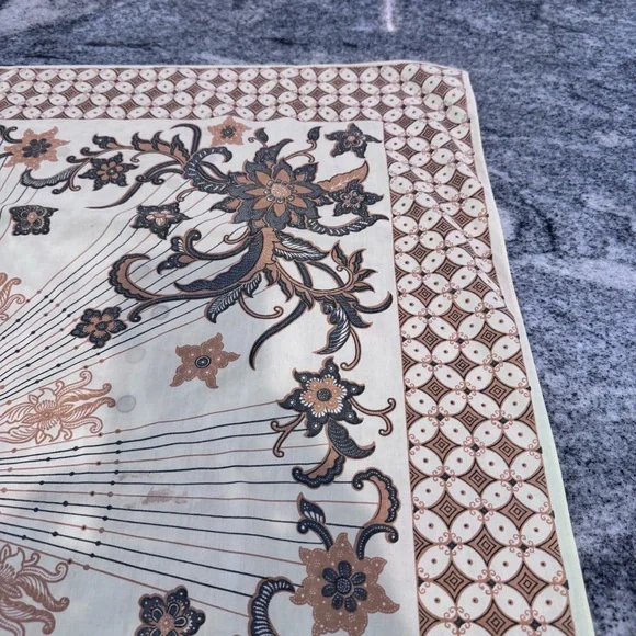 Gorgeous 35 Inch Square Scarf - Picture 10 of 15